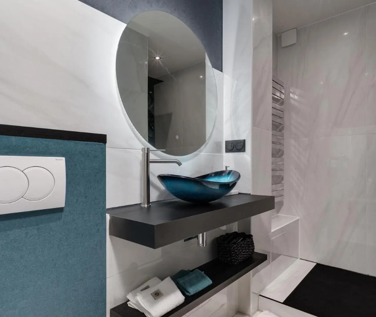 Toulouse Love Room, Suite Avec Spa Privatif 0*,