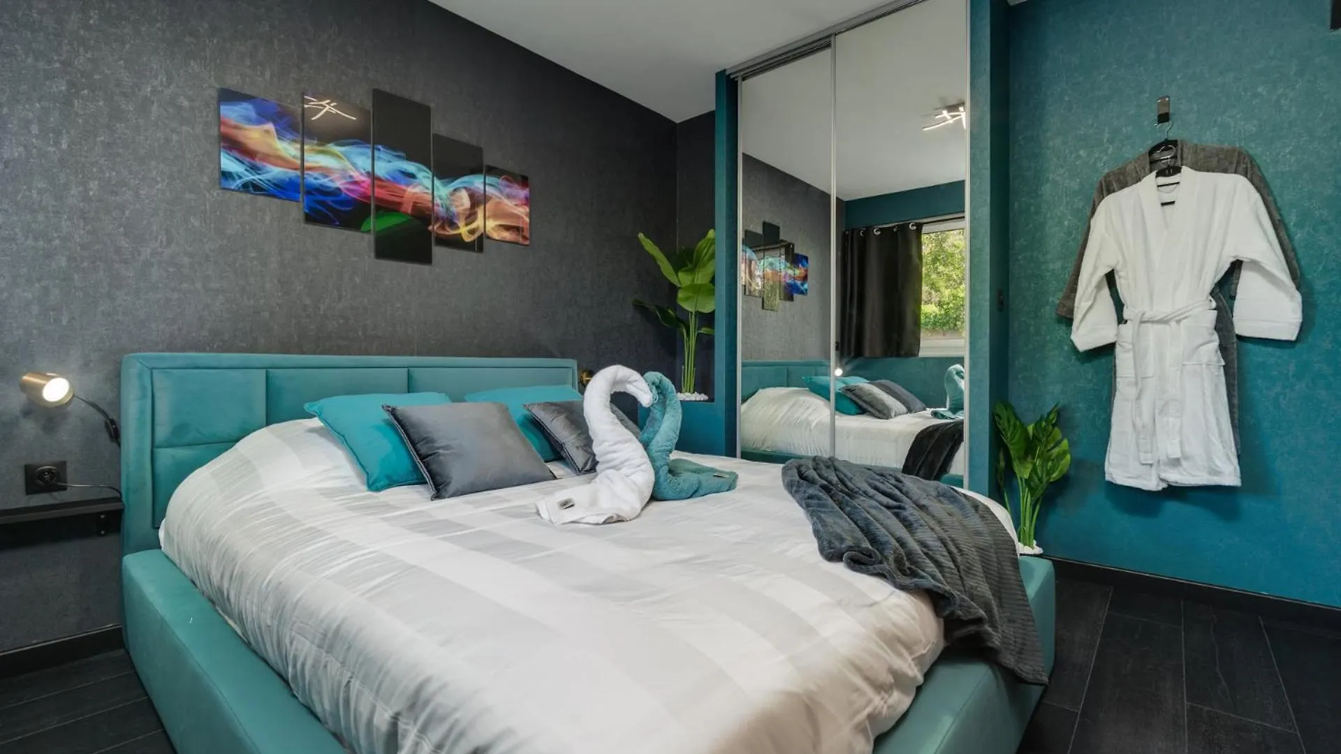Toulouse Love Room, Suite Avec Spa Privatif 0*,